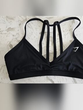 Gymshark Women's Light Support Halter Bra Minimal Sports Bra Black Medium